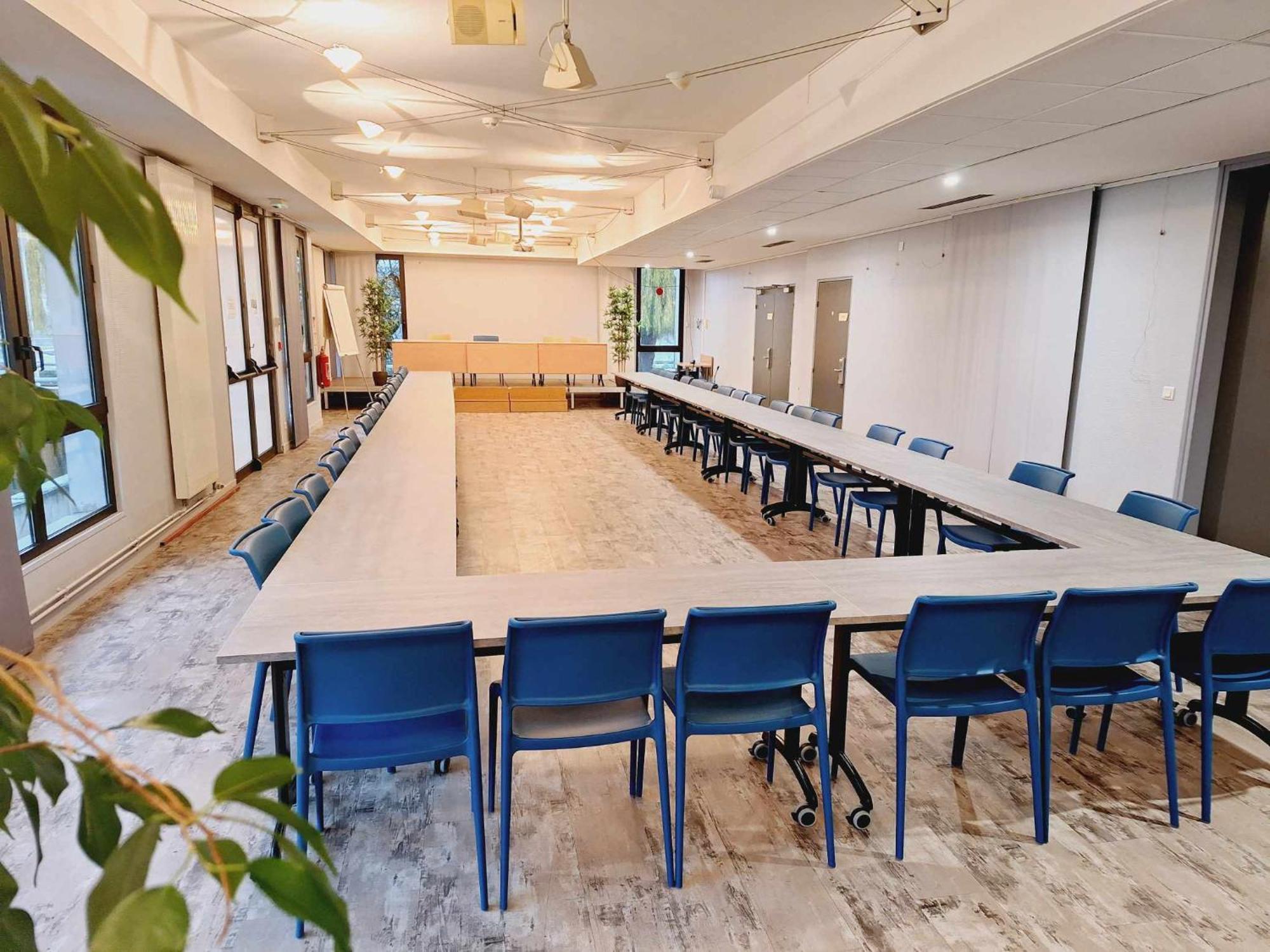 Cis De Champagne - Ethic Etapes Hotel Reims Kültér fotó